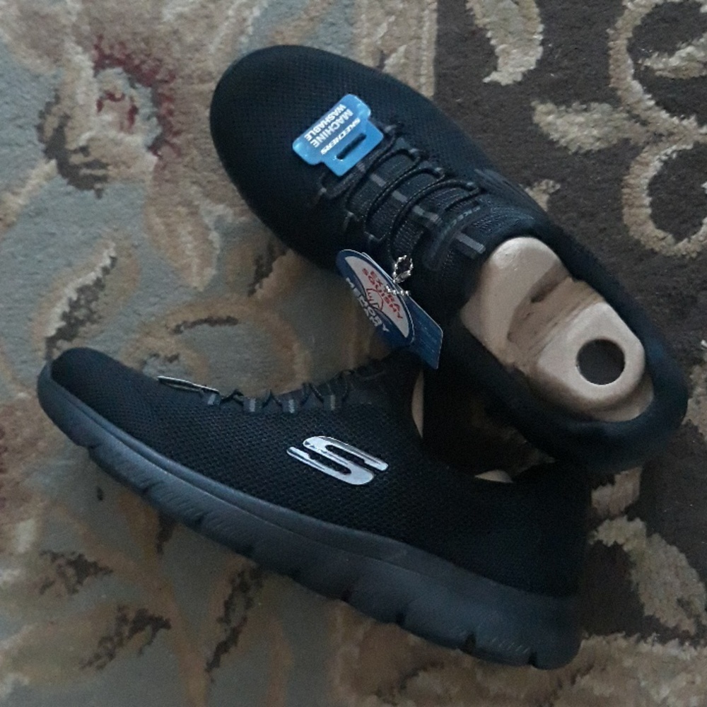 Skechers Summits Cool Classic shoes